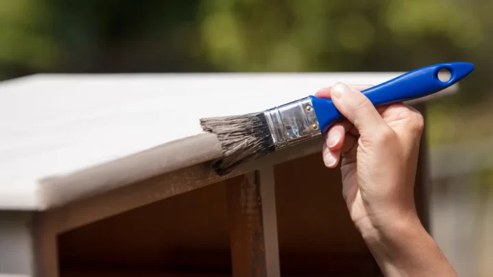 Choosing the Best Paint for Furniture